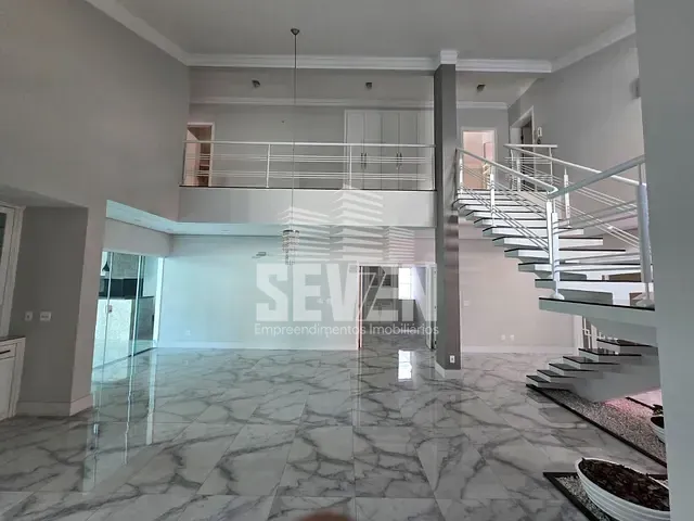 Casa com 515m² 4 quartos e 5 banheiros, à venda ou para alugar, no bairro Vila Serrão em Bauru