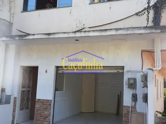 Casa com 1m² 2 quartos e 1 banheiro, à venda, no bairro Centro em Vassouras