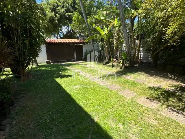 Casa com 770m² 5 quartos e 5 banheiros, à venda, no bairro Jardim Atlântico em Ilhéus