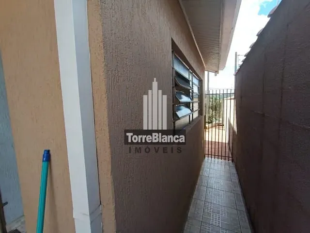 Casa com 298m² 3 quartos e 1 banheiro, à venda, no bairro Contorno em Ponta Grossa