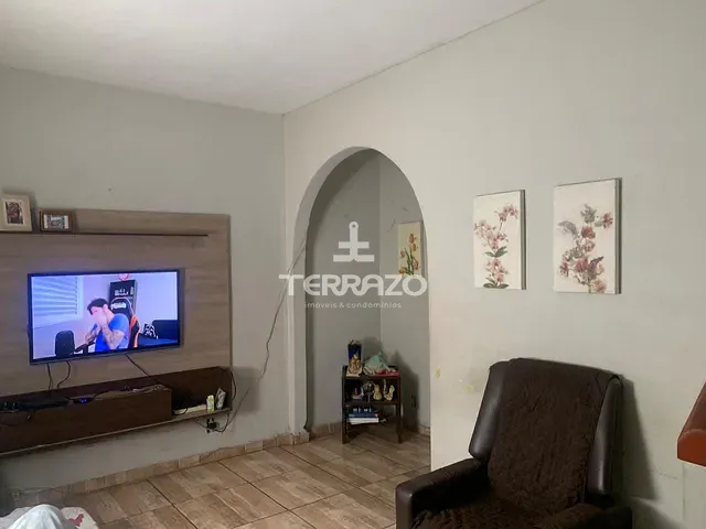 Casa 3 quartos e 1 banheiro, à venda, no bairro Laranjal em Volta Redonda