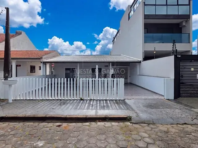 Casa com 150m² 3 quartos e 3 banheiros, à venda, no bairro Balneário Costa Azul em Matinhos