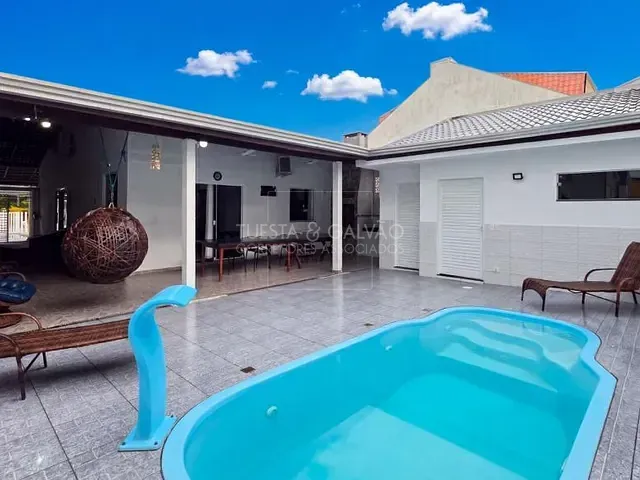 Casa com 150m² 3 quartos e 3 banheiros, à venda, no bairro Balneário Costa Azul em Matinhos