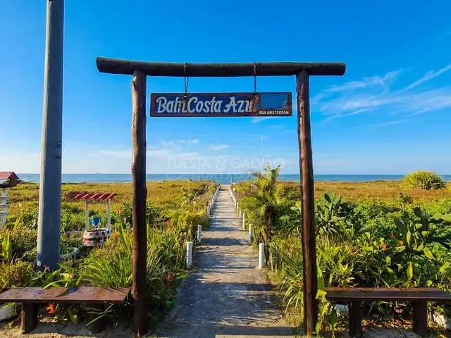 Casa com 150m² 3 quartos e 3 banheiros, à venda, no bairro Balneário Costa Azul em Matinhos