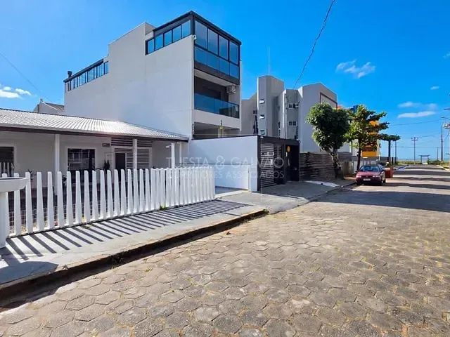 Casa com 150m² 3 quartos e 3 banheiros, à venda, no bairro Balneário Costa Azul em Matinhos