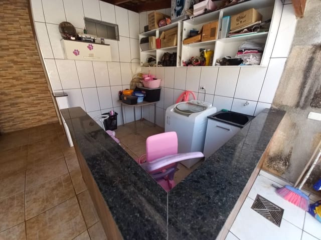 Casa com 200m² 2 quartos e 2 banheiros, à venda, no bairro Jardim das Acácias em São João da Boa Vista