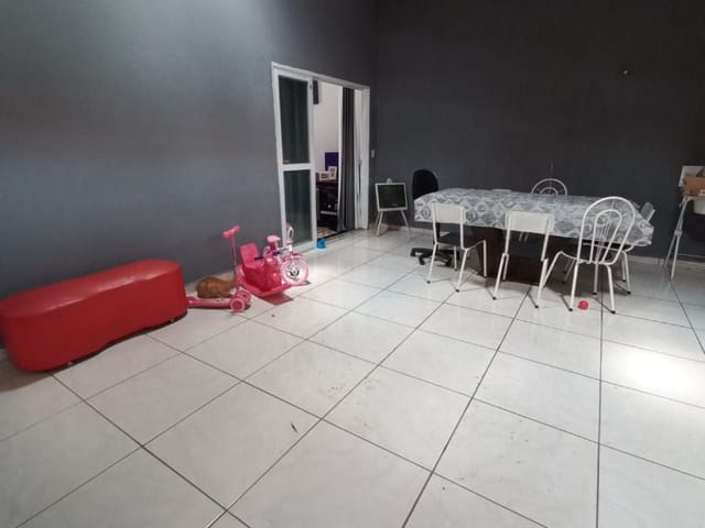 Casa com 200m² 2 quartos e 2 banheiros, à venda, no bairro Jardim das Acácias em São João da Boa Vista