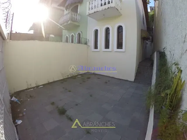 Casa com 200m² 3 quartos e 2 banheiros, à venda, no bairro Vila Jacuí em São Paulo