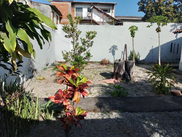 Casa 2 quartos e 2 banheiros, à venda, no bairro Jardim Mariléa em Rio das Ostras
