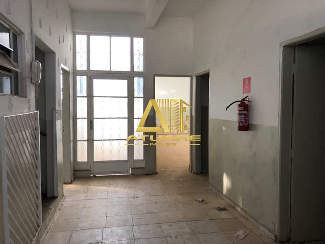 Casa com 381m², à venda ou para alugar, no bairro FRANCISCA AUGUSTA RIOS em Pouso Alegre