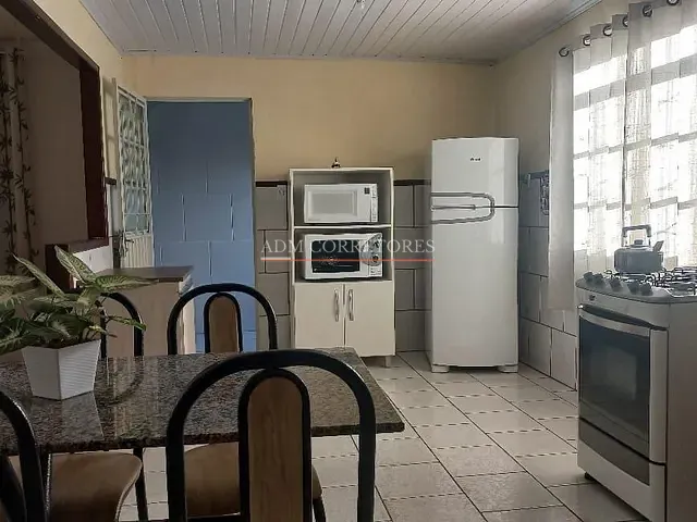 Casa com 300m² 2 quartos e 2 banheiros, à venda, no bairro Parque Granja Esperança em Cachoeirinha