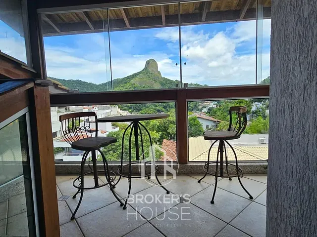 Casa 4 quartos e 8 banheiros, à venda, no bairro Fradinhos em Vitória