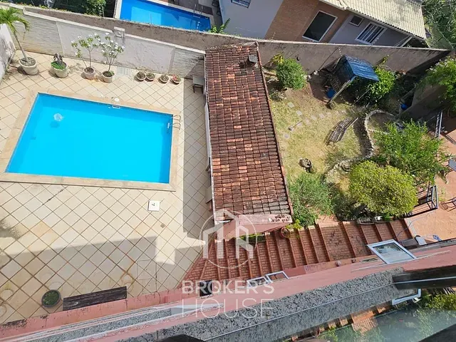 Casa 4 quartos e 8 banheiros, à venda, no bairro Fradinhos em Vitória