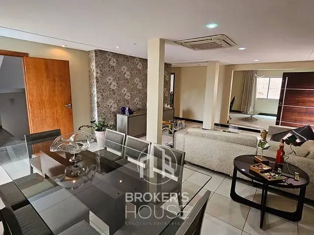 Casa 4 quartos e 8 banheiros, à venda, no bairro Fradinhos em Vitória