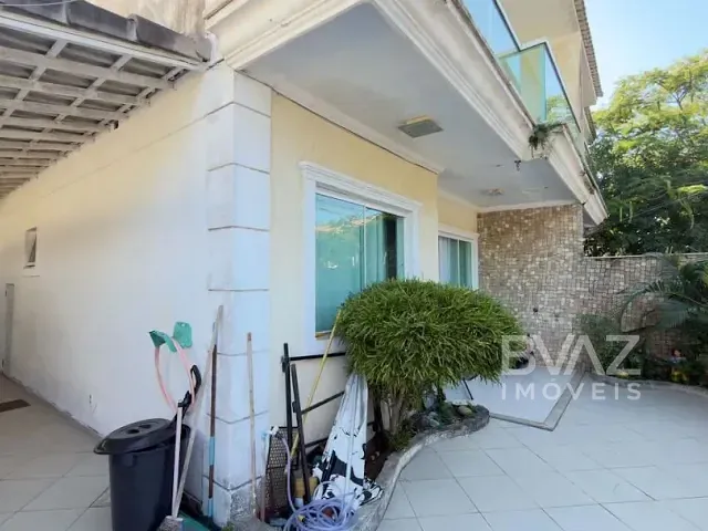 Casa com 130m² 3 quartos e 4 banheiros, à venda, no bairro Portinho em Cabo Frio