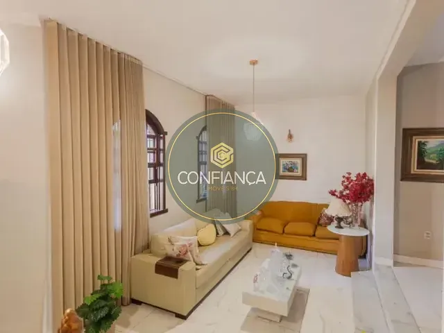 Casa 4 quartos e 3 banheiros, à venda, no bairro Santa Inês em Belo Horizonte
