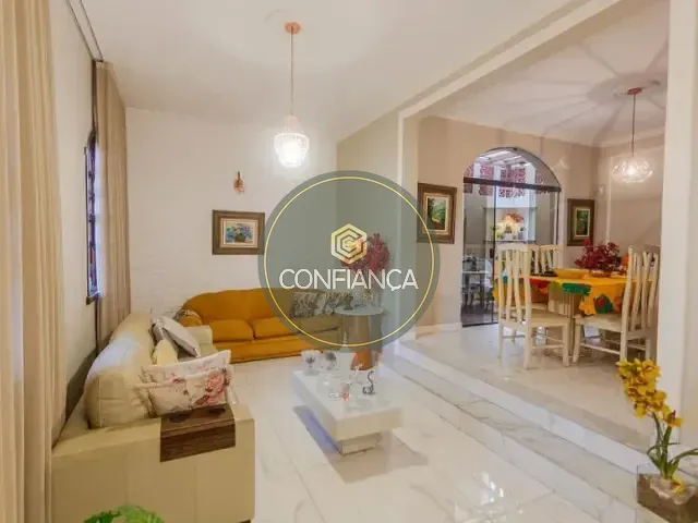 Casa 4 quartos e 3 banheiros, à venda, no bairro Santa Inês em Belo Horizonte