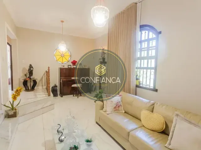 Casa 4 quartos e 3 banheiros, à venda, no bairro Santa Inês em Belo Horizonte