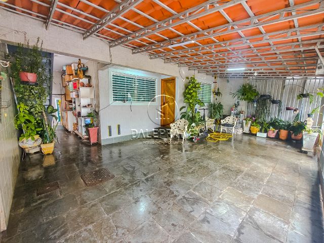 Casa com 248m² 5 quartos e 3 banheiros, à venda, no bairro Guará II em Brasília