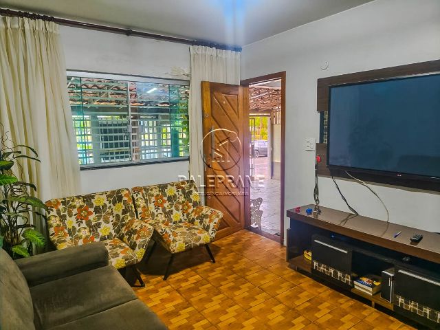 Casa com 248m² 5 quartos e 3 banheiros, à venda, no bairro Guará II em Brasília