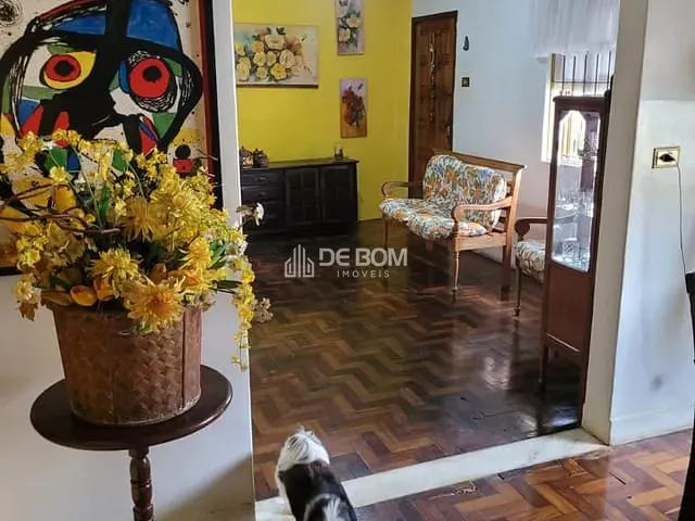 Casa com 135m² 3 quartos e 2 banheiros, à venda, no bairro Vila Nova em Poços de Caldas