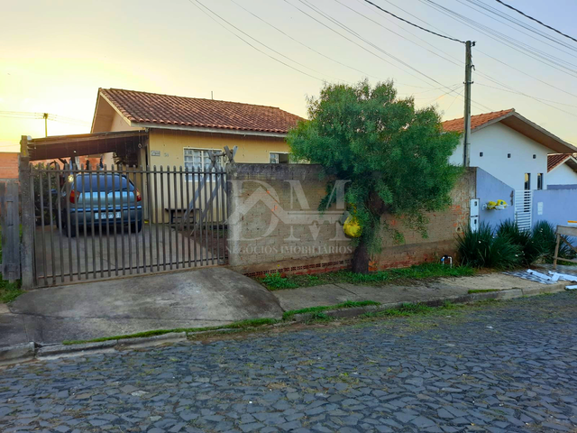 Casa com 216m² 3 quartos e 1 banheiro, à venda, no bairro Jardim Matarazzo em Jaguariaíva