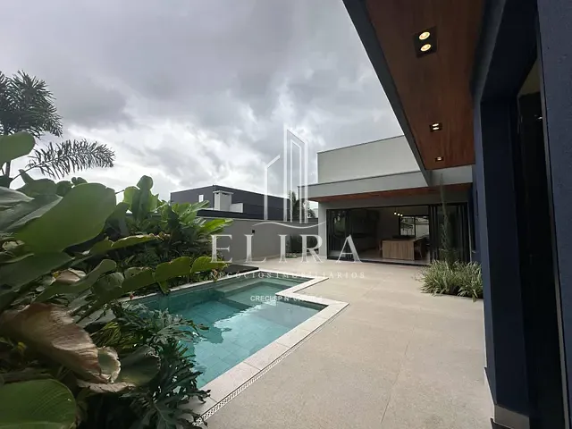 Casa 3 quartos e 5 banheiros, à venda, no bairro Condomínio Villagio em Americana