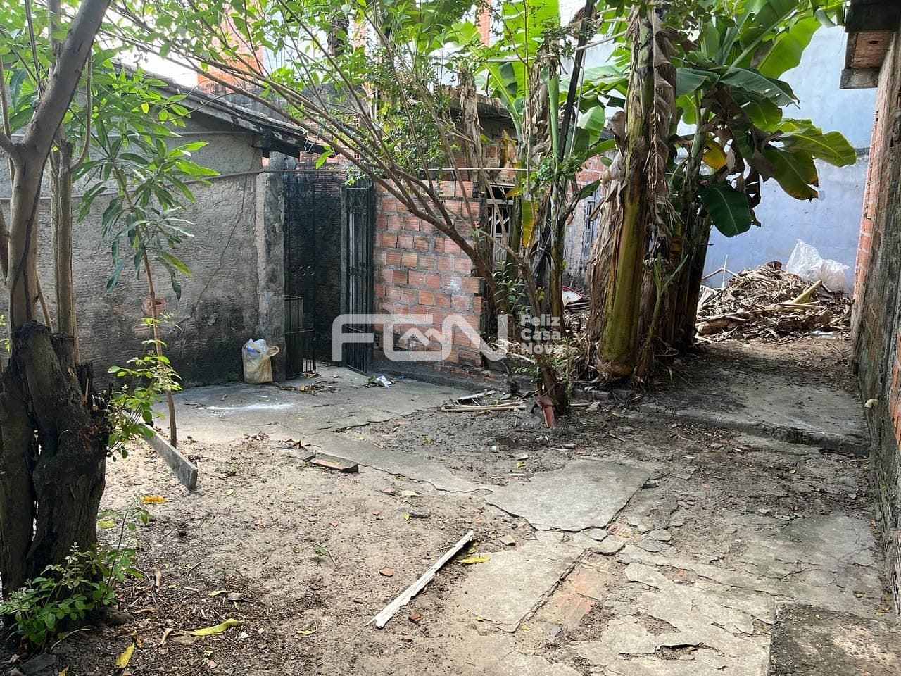 Casa à venda com 3 quartos, 10m² - Foto 11