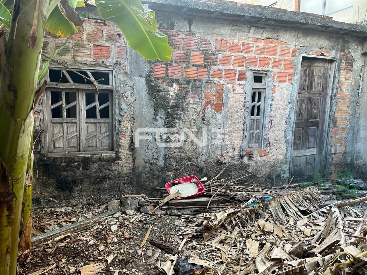 Casa à venda com 3 quartos, 10m² - Foto 23
