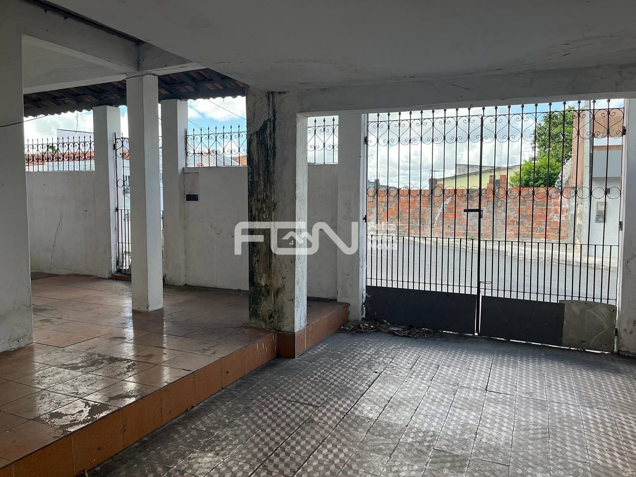 Casa à venda com 3 quartos, 10m² - Foto 3