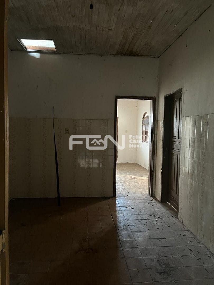 Casa à venda com 3 quartos, 10m² - Foto 18