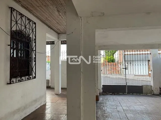 Casa com 390m² 3 quartos e 2 banheiros, à venda, no bairro Centro em Camaçari