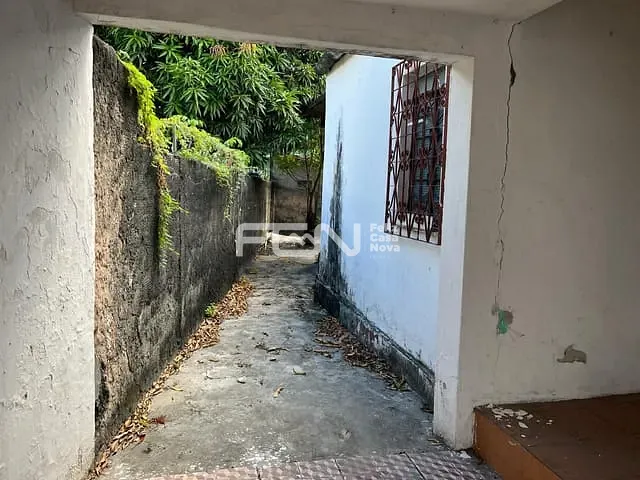 Casa com 390m² 3 quartos e 2 banheiros, à venda, no bairro Centro em Camaçari