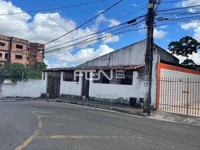 Casa com 390m² 3 quartos e 2 banheiros, à venda, no bairro Centro em Camaçari