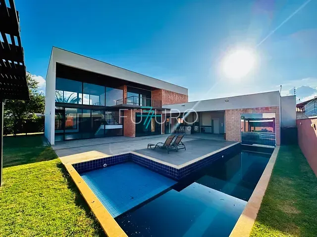 Casa com 690m² 4 quartos e 4 banheiros, para alugar, no bairro Setor Habitacional Jardim Botânico em Brasília