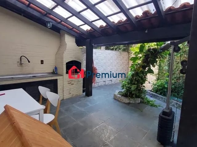 Casa 5 quartos e 3 banheiros, à venda, no bairro Barra da Tijuca em Rio de Janeiro