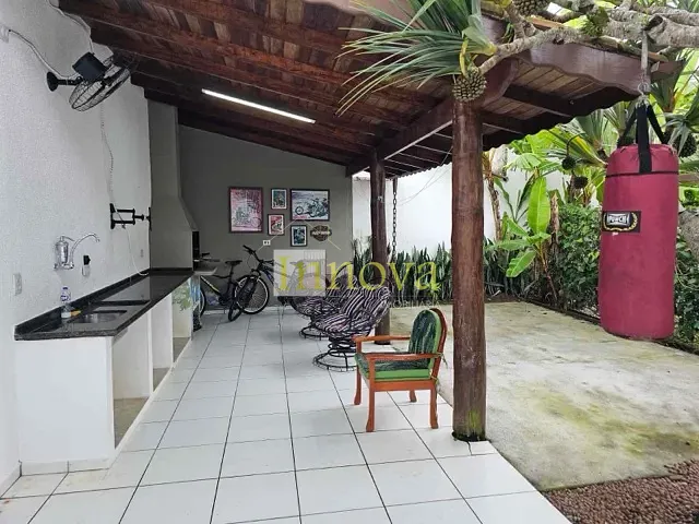 Casa com 300m² 1 quarto e 1 banheiro, à venda, no bairro Portal do Patrimonium em Caraguatatuba