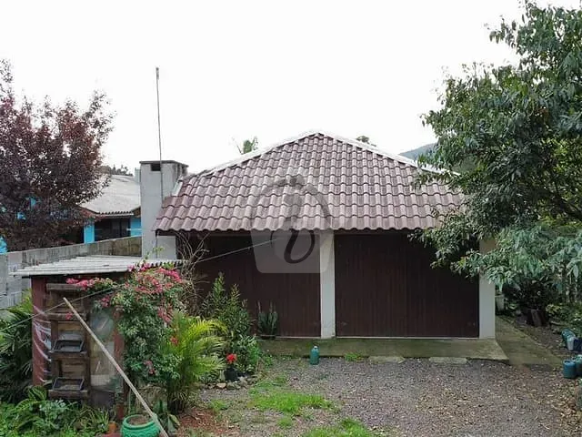 Casa com 360m² 3 quartos e 1 banheiro, à venda, no bairro Pontes Filho em Teutônia