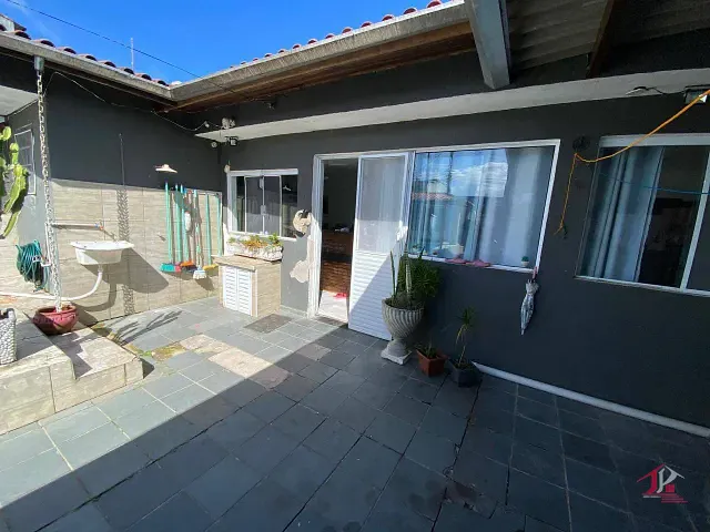 Casa 4 quartos e 2 banheiros, à venda, no bairro Savoy em Itanhaém