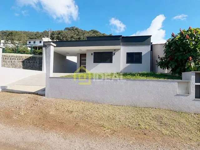 Casa com 116m² 3 quartos e 1 banheiro, à venda, no bairro Sintrial em Concórdia