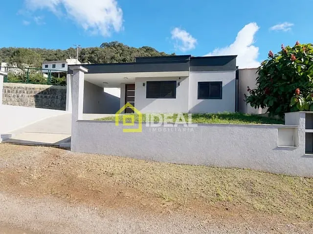 Casa com 116m² 3 quartos e 1 banheiro, à venda, no bairro Sintrial em Concórdia