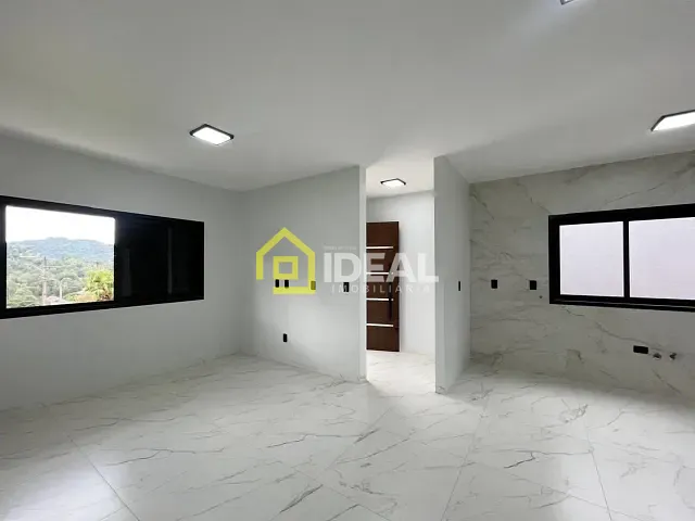 Casa com 116m² 3 quartos e 1 banheiro, à venda, no bairro Sintrial em Concórdia