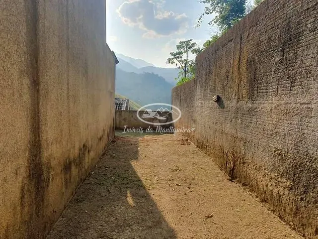 Casa 1 quarto e 2 banheiros, à venda, no bairro Fazendinha (Penedo) em Itatiaia