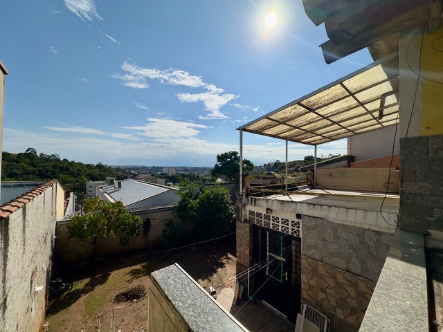 Casa com 250m² 3 quartos e 1 banheiro, à venda, no bairro Jardim Copacabana em Jundiaí