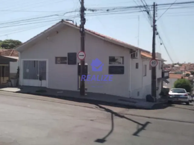Casa com 250m² 2 quartos e 2 banheiros, à venda, no bairro Centro em Botucatu