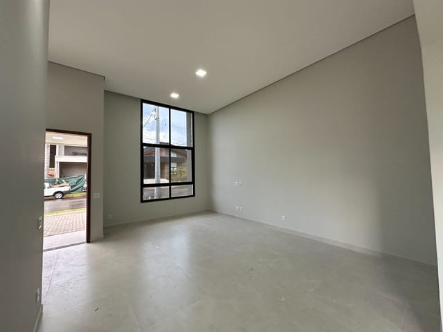 Casa com 300m², à venda, no bairro Vila Salomé em Cambé