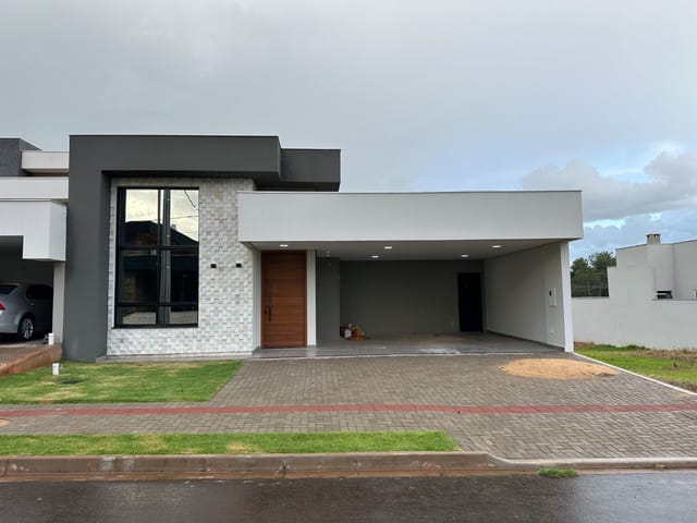 Casa com 300m², à venda, no bairro Vila Salomé em Cambé