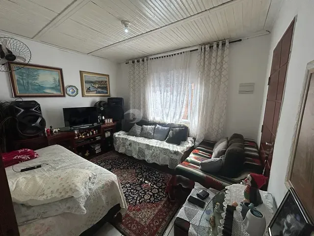 Casa 2 quartos e 1 banheiro, à venda, no bairro Jardim Botucatu (Rubião Júnior) em Botucatu