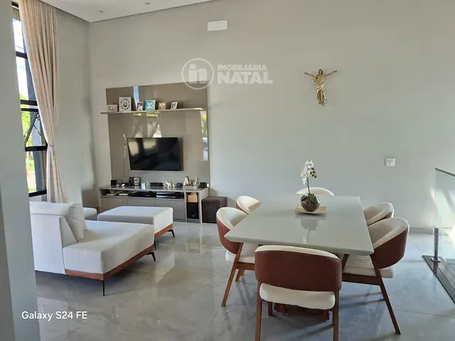 Casa com 256m² 3 quartos e 5 banheiros, à venda, no bairro Gleba Simon Frazer em Londrina