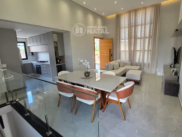 Casa com 256m² 3 quartos e 5 banheiros, à venda, no bairro Gleba Simon Frazer em Londrina